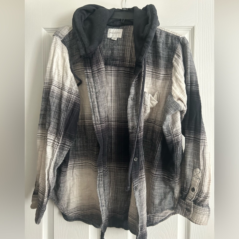 American Eagle Flannel w/ heavier sweatshirt material hood. Size Large